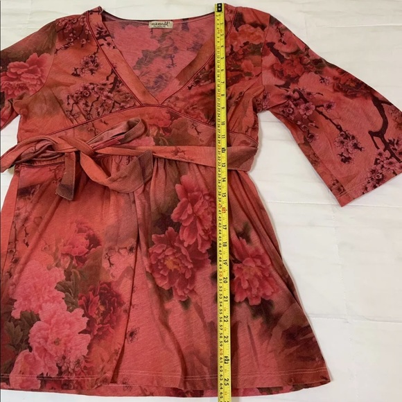 Oneworld Red Floral Tied Top Size Large - Picture 6 of 8